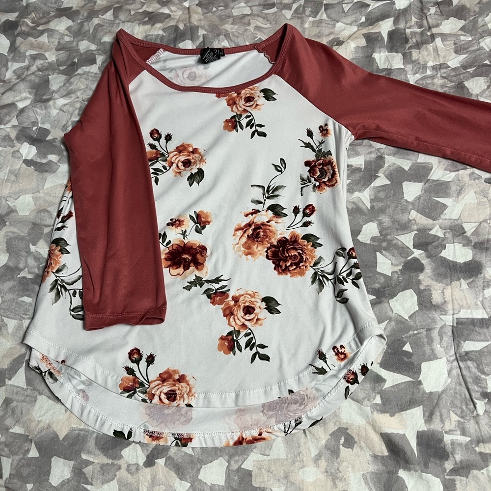 Rue 21 dark champagne pink floral shirt